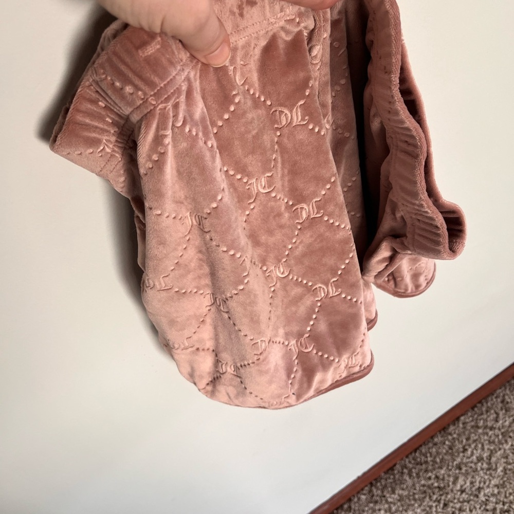 Juicy Couture Velour Sleep Shorts Pink Monogram Embossed XL Lounge Pajamas - Picture 5 of 6
